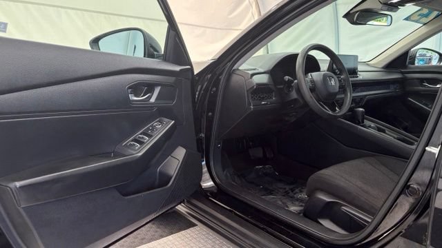 Used 2023 Honda Accord LX image 31