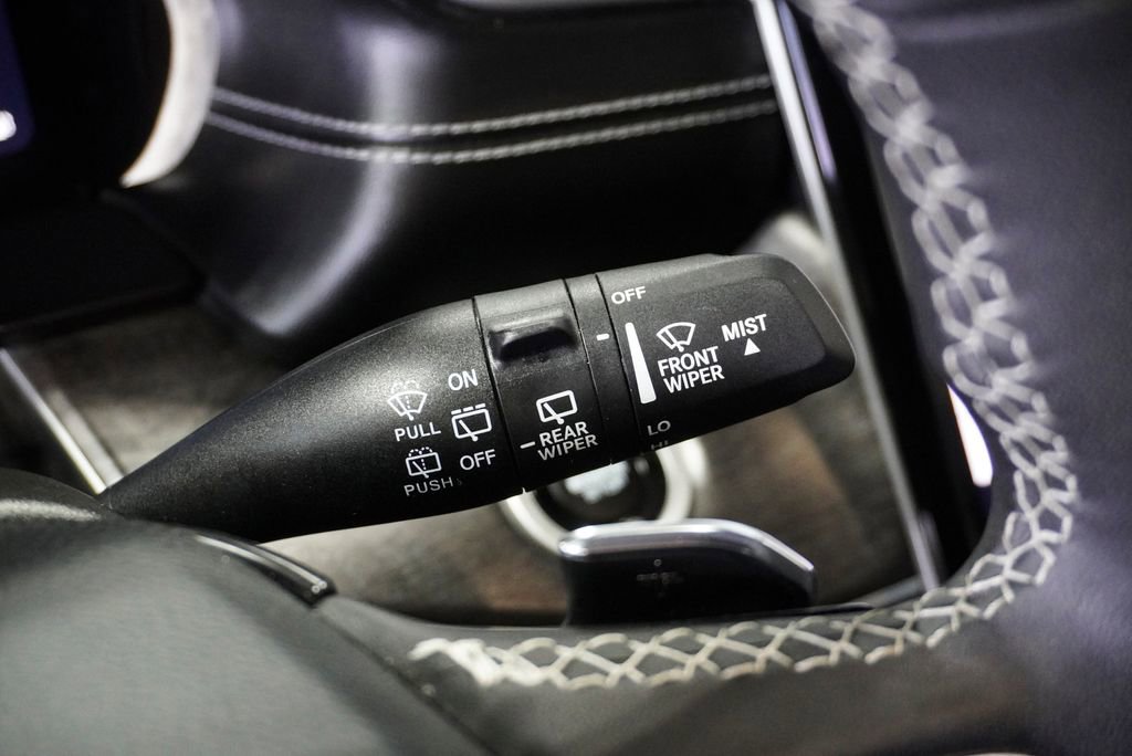 Used 2023 Jeep Grand Cherokee Limited w/ Luxury Tech Group II image 27