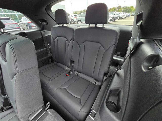 Used 2023 Audi Q7 2.0T Premium w/ Towing Package AWD/4WD image 21