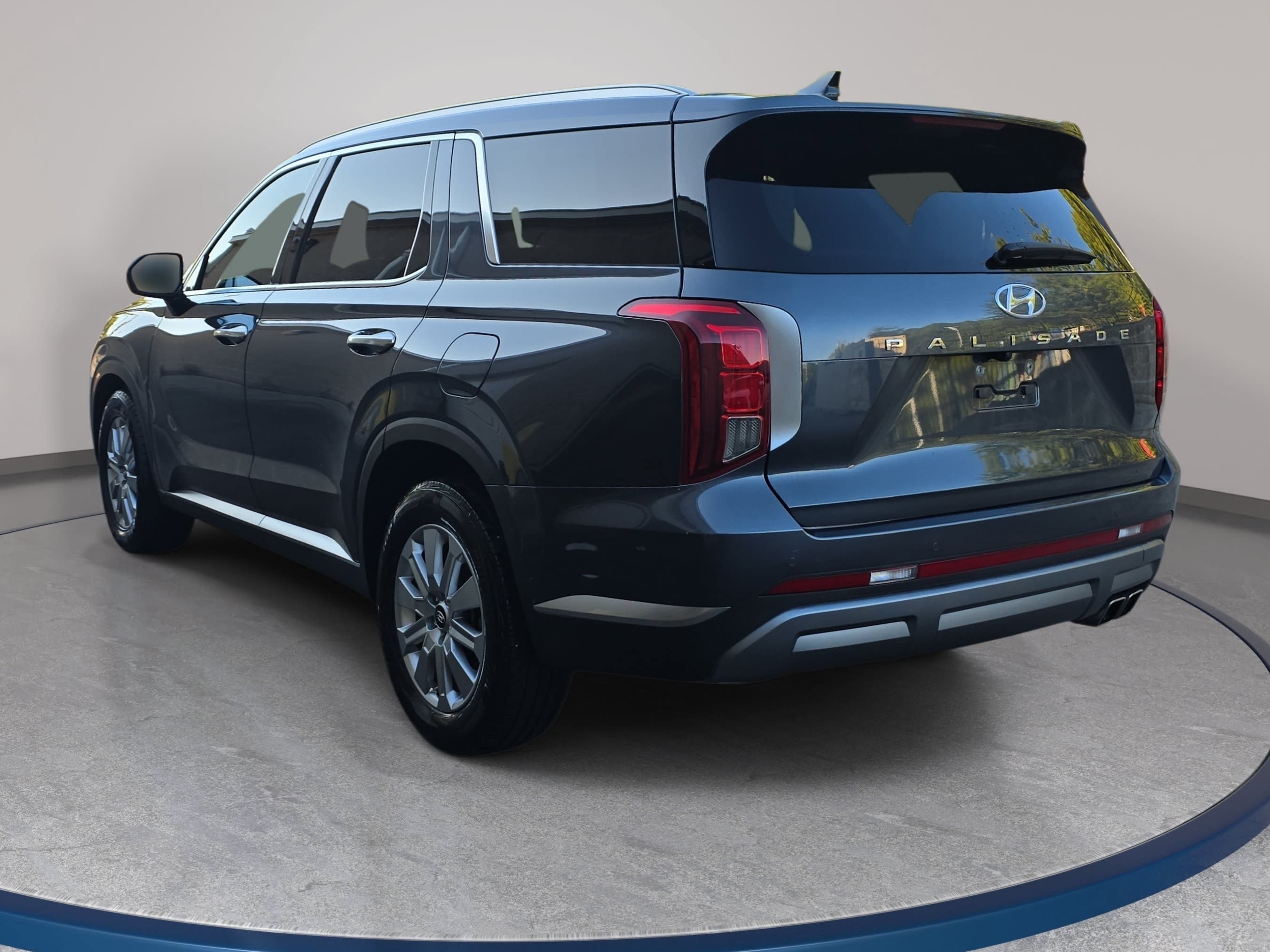 Used 2024 Hyundai Palisade SEL FWD image 7