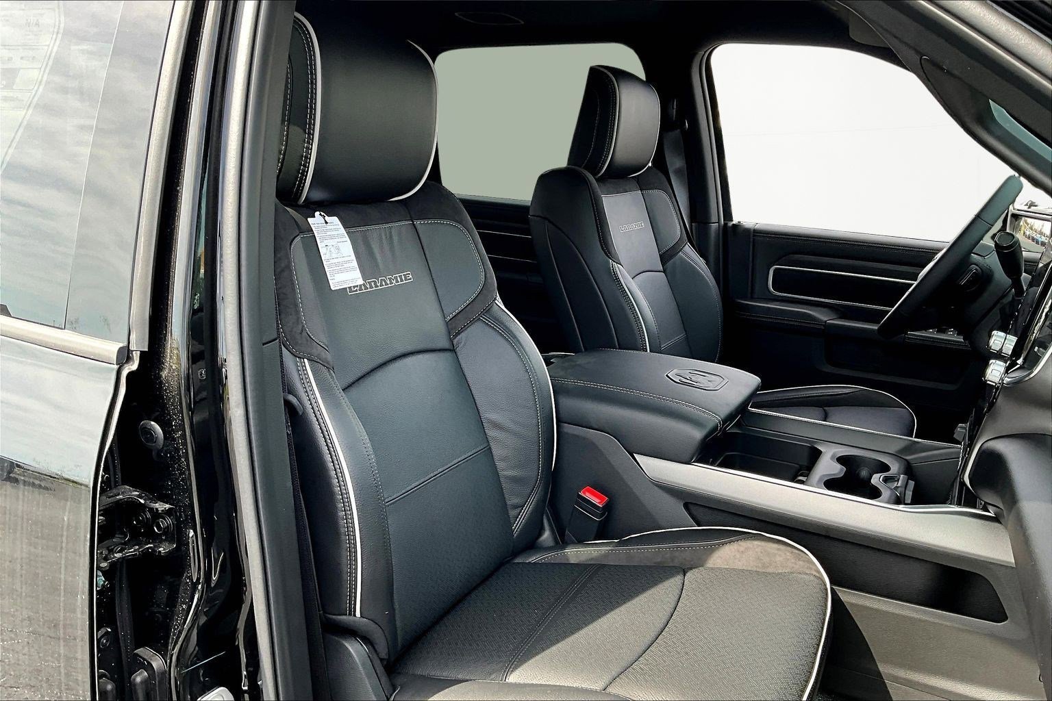 New 2026 RAM 4500 4x4 Crew Cab DRW image 19