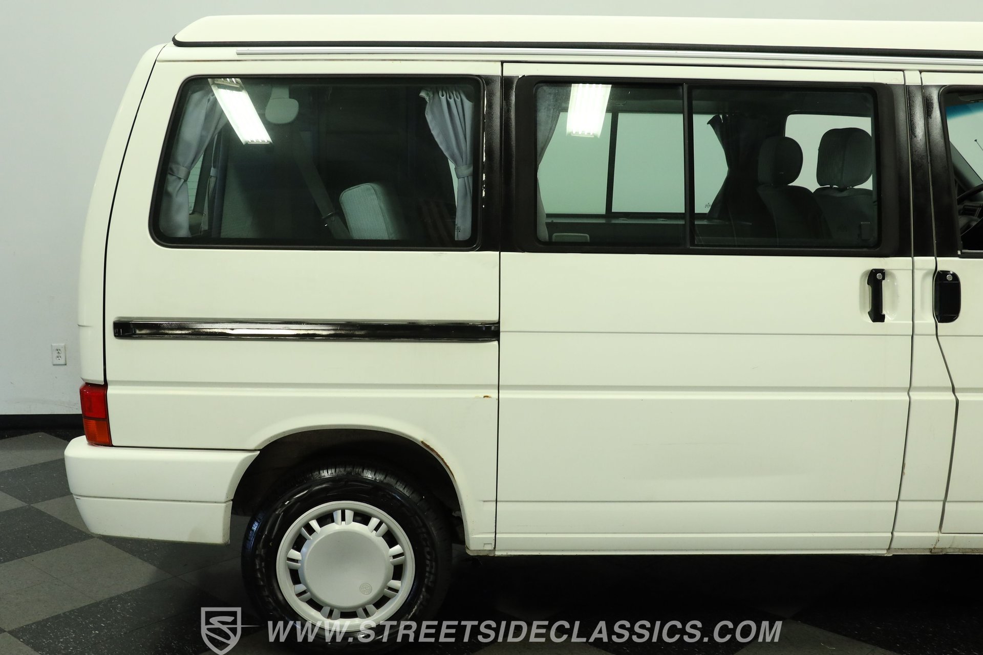 Used 1992 Volkswagen Eurovan Camper FWD image 28
