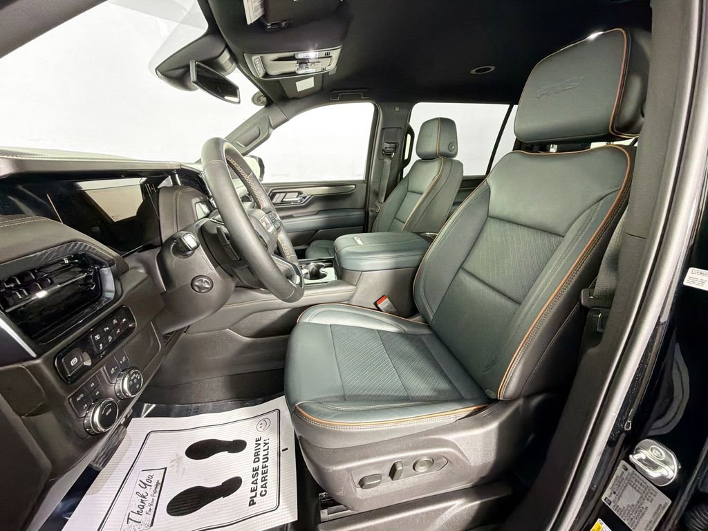 Used 2025 GMC Yukon XL AT4 image 22