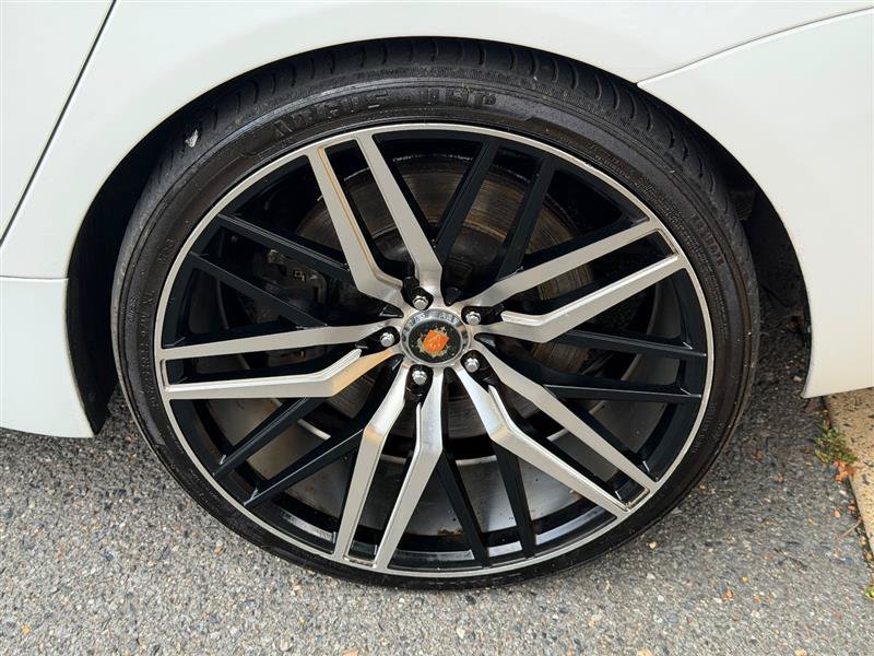 Used 2016 Jaguar XJ L Supercharged RWD image 16