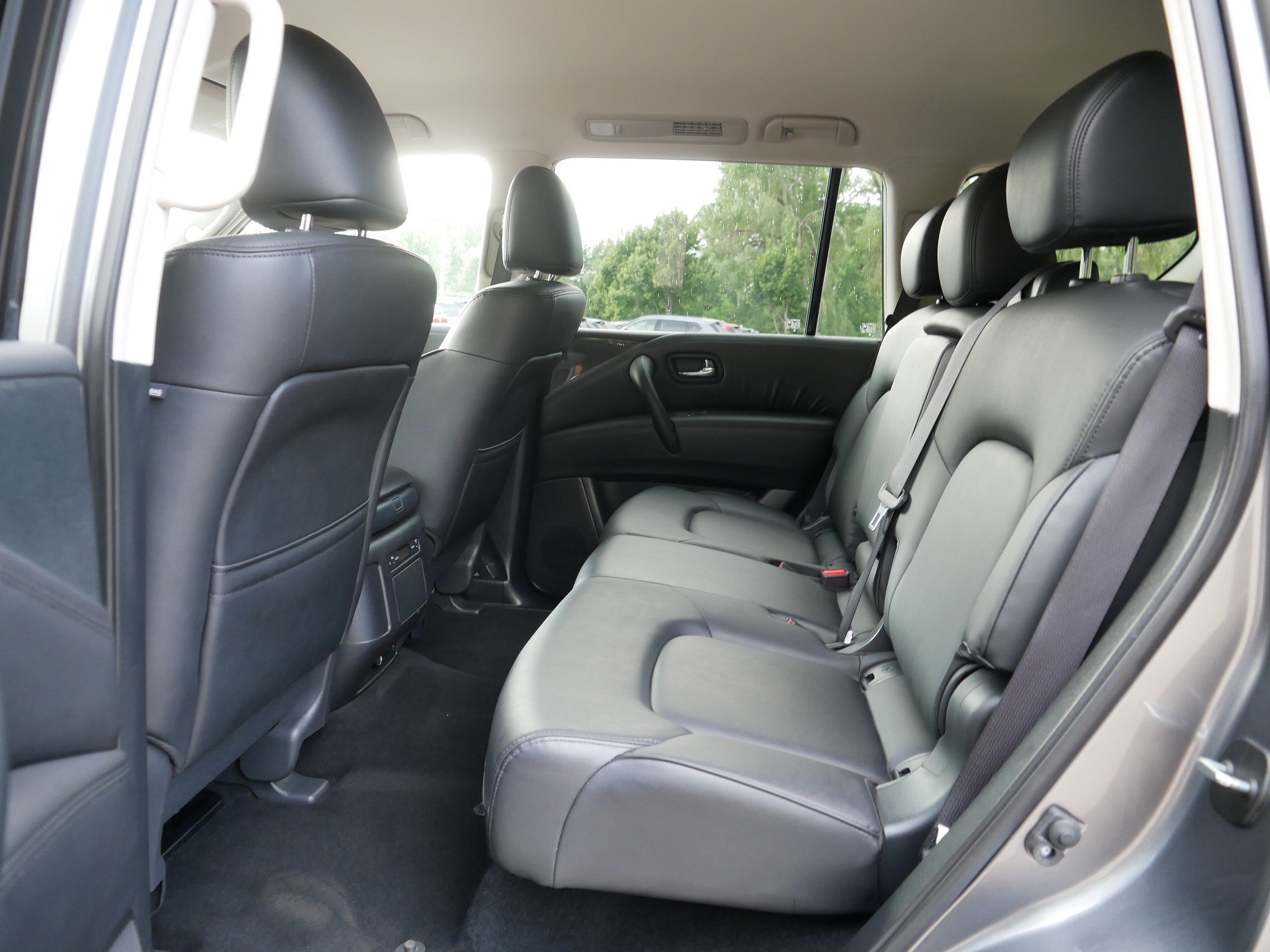 Certified 2024 Nissan Armada SV w/ Cargo Package AWD/4WD image 35