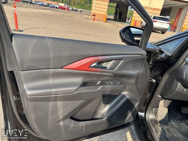 Certified 2025 Chevrolet Equinox EV RS FWD image 5