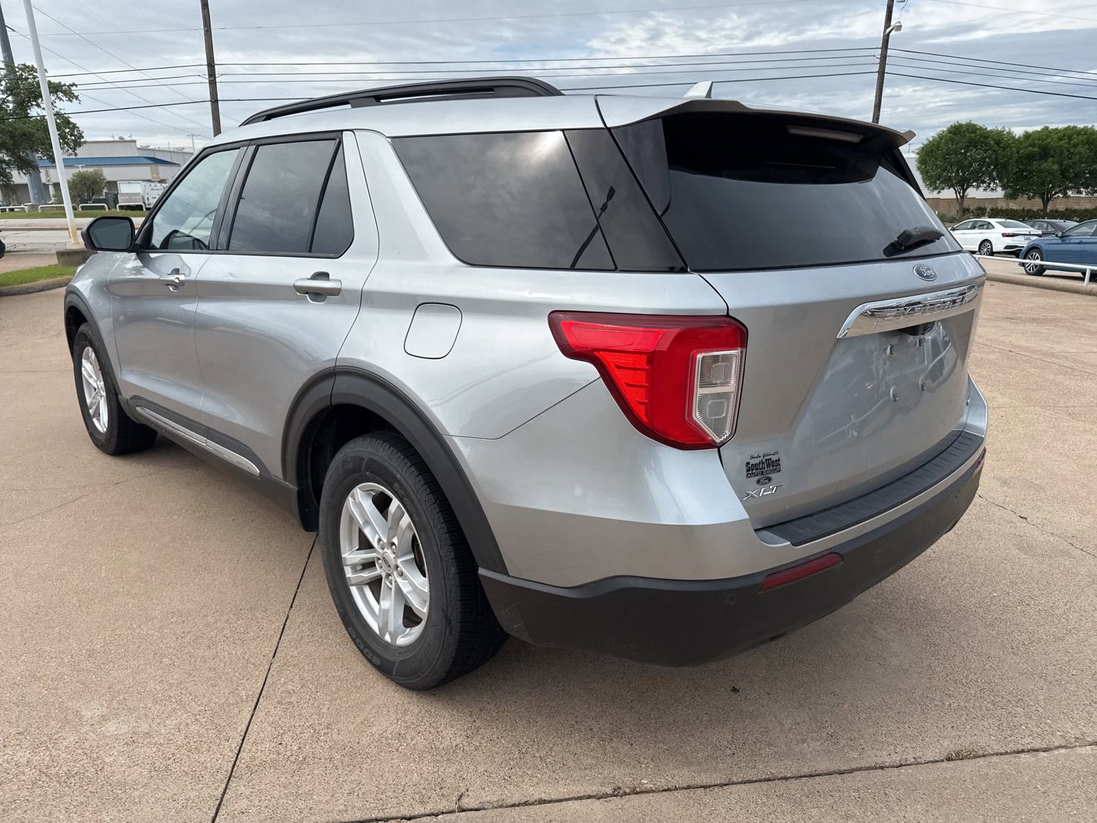 Used 2020 Ford Explorer XLT image 5
