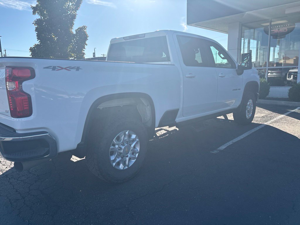 Used 2021 Chevrolet Silverado 2500 LT w/ Fleet Comfort Package AWD/4WD image 5
