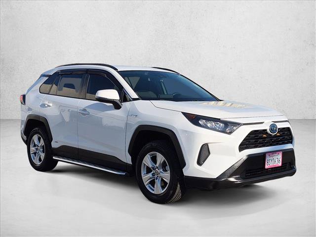 Used 2021 Toyota RAV4 LE AWD/4WD image 3