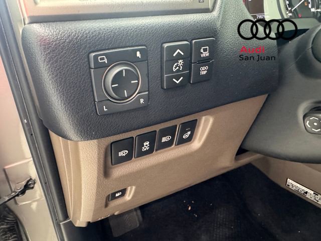 Used 2020 Lexus GX 460 Luxury w/ Accessory Package AWD/4WD image 28