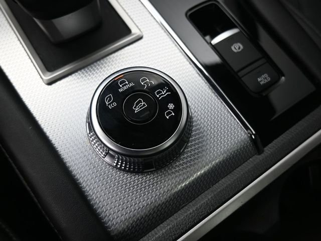 Used 2024 Mitsubishi Outlander SEL FWD image 4