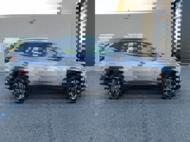 New 2026 Hyundai Tucson Blue SE image 5