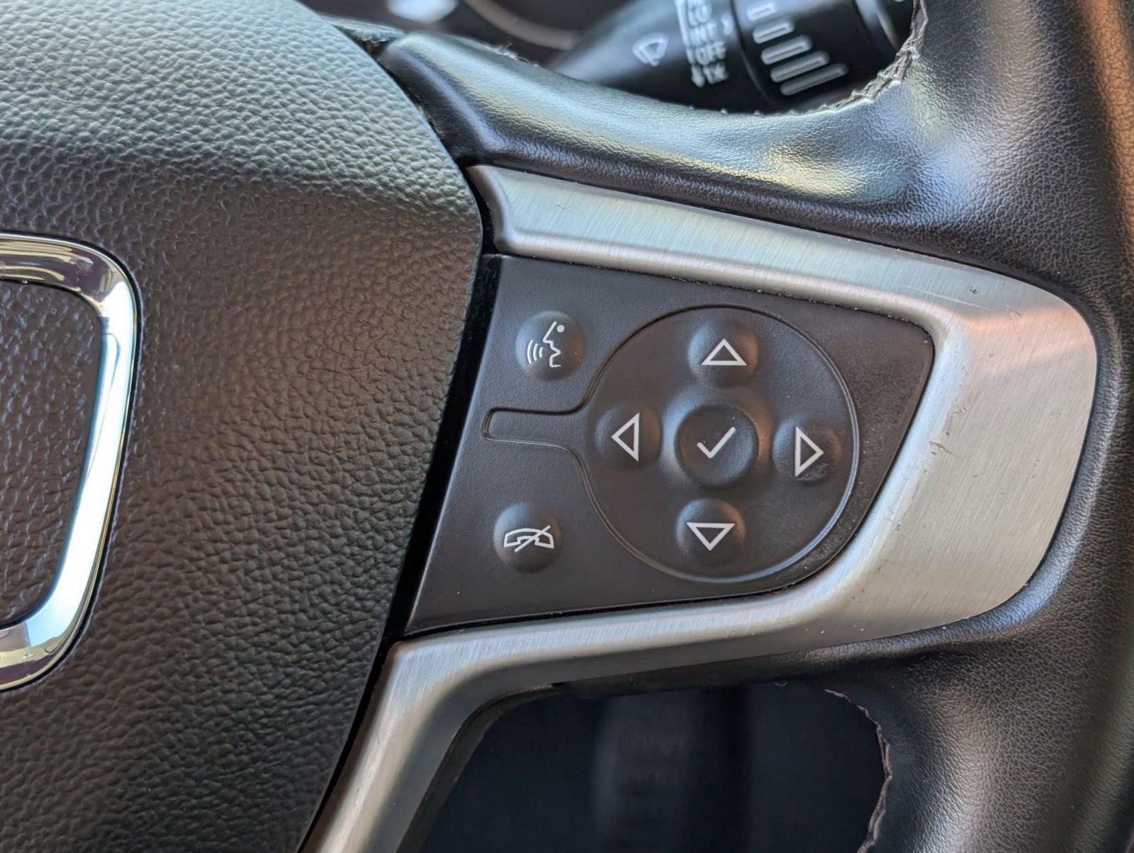 Used 2023 GMC Acadia SLT image 23