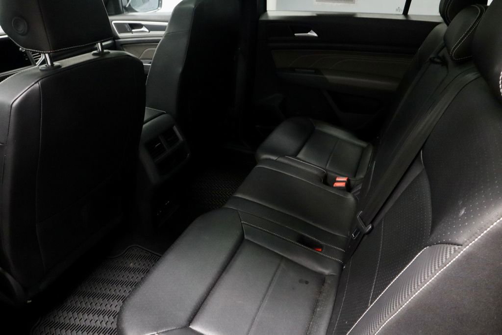 Used 2021 Volkswagen Atlas Cross Sport SE w/ Panoramic Sunroof Package image 21