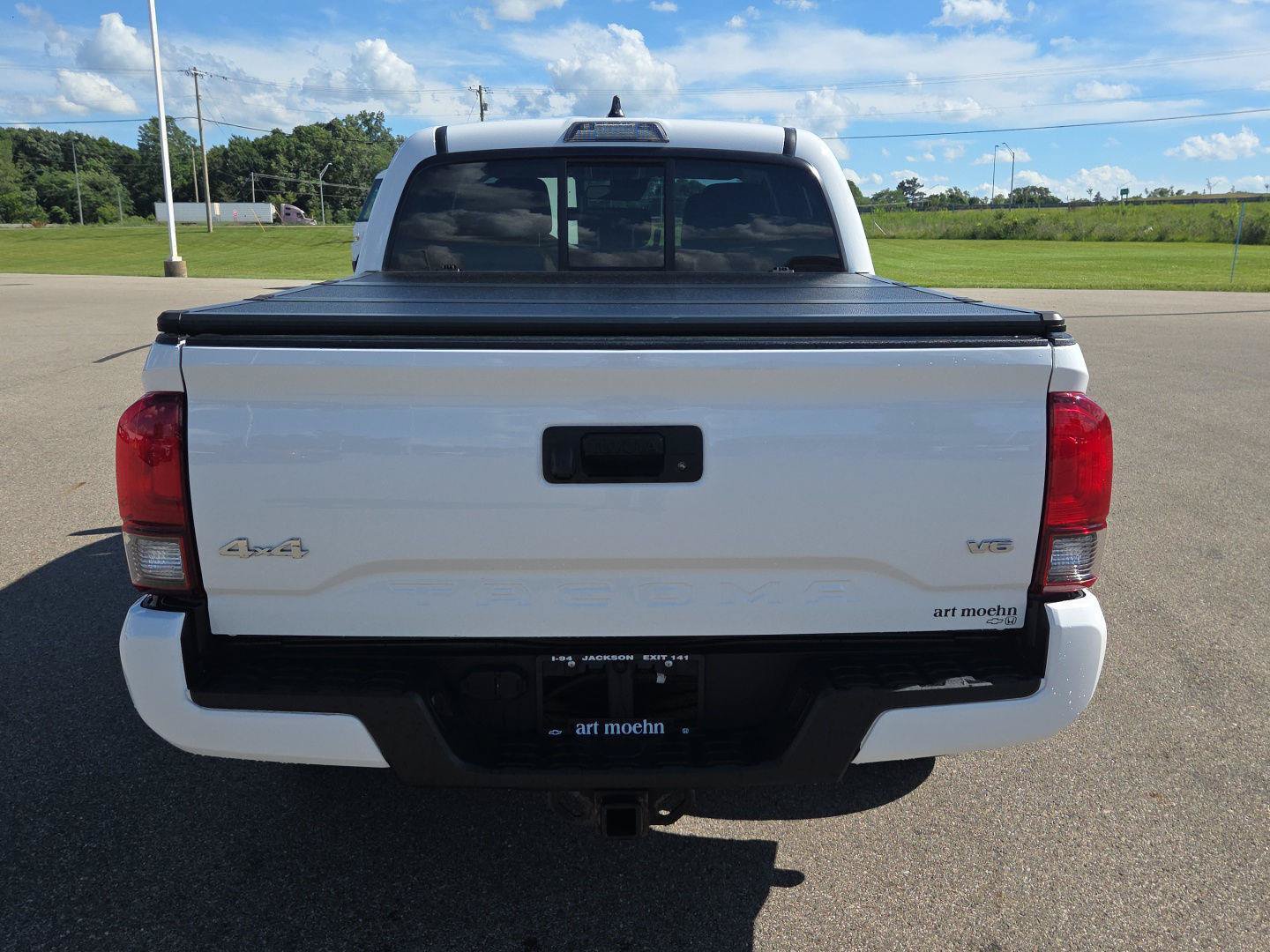 Used 2020 Toyota Tacoma SR AWD/4WD image 4