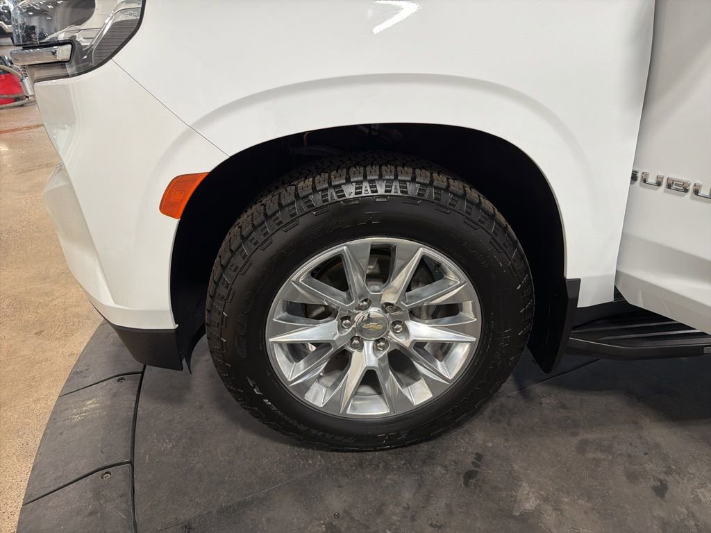 Used 2021 Chevrolet Suburban Premier w/ Premium Package AWD/4WD image 40