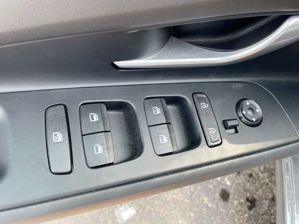 Certified 2025 Hyundai Elantra Hybrid FWD image 41
