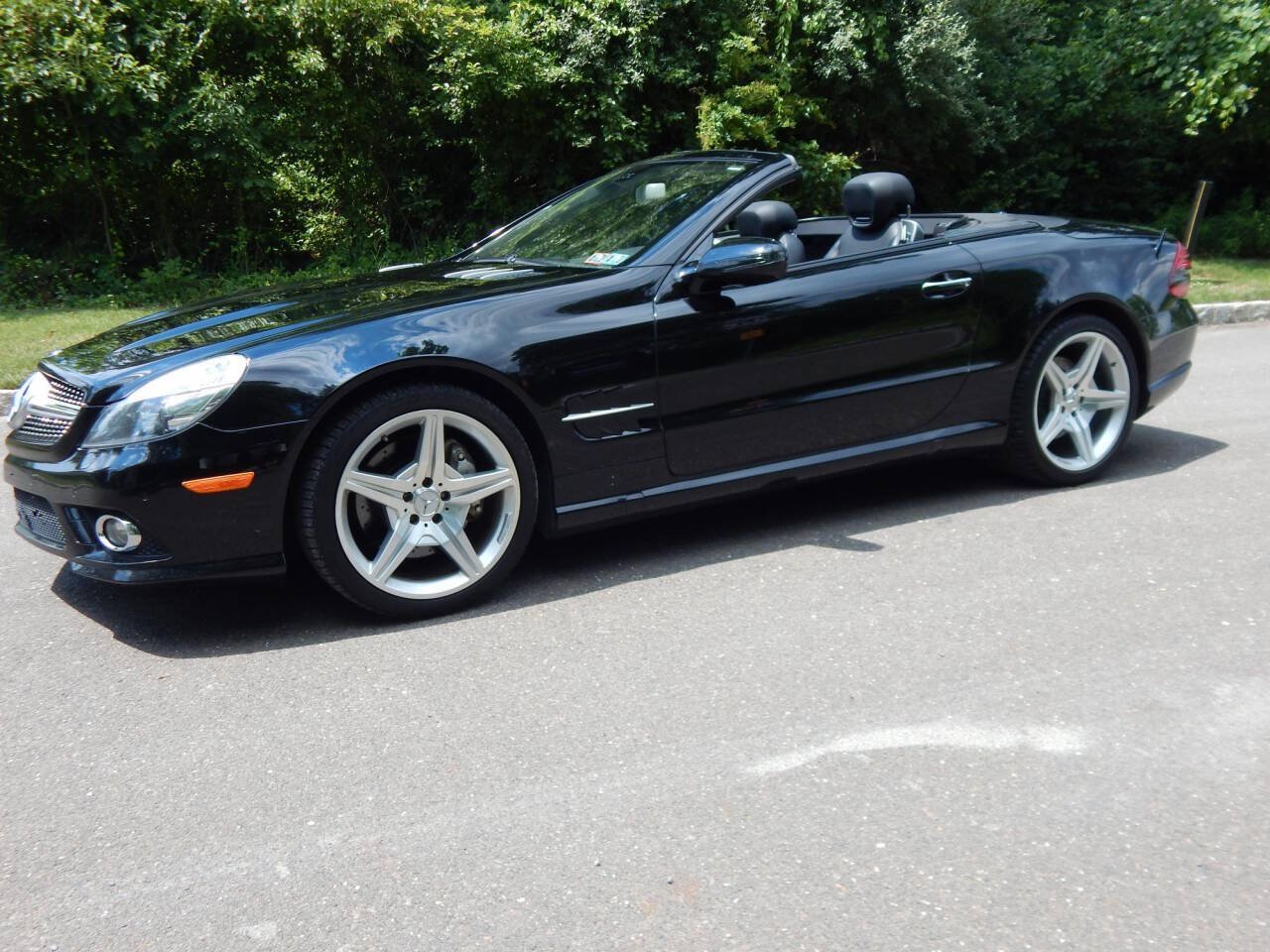 Used 2009 Mercedes-Benz SL 550 image 1