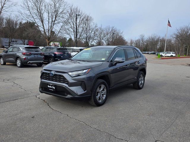 Used 2023 Toyota RAV4 XLE image 4