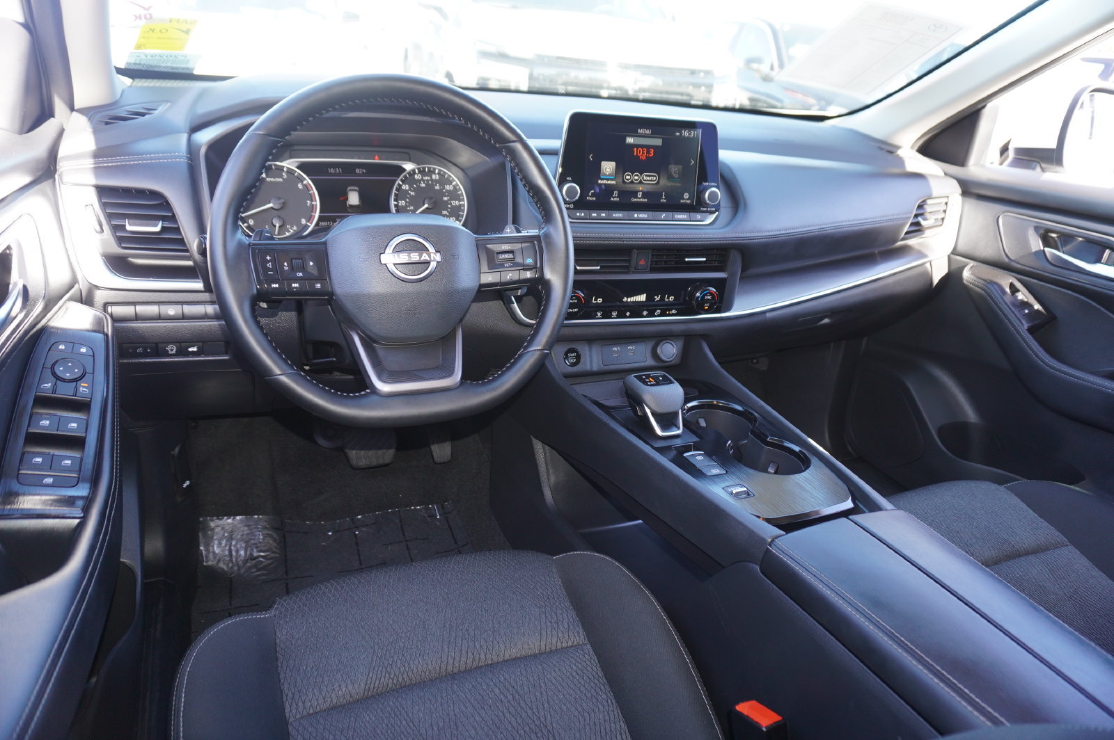 Used 2026 Nissan Rogue SV FWD image 10