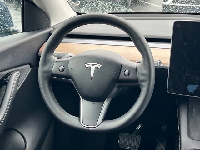 Used 2021 Tesla Model Y Long Range image 14