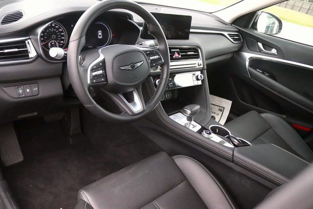 Used 2025 Genesis G70 2.5T image 12