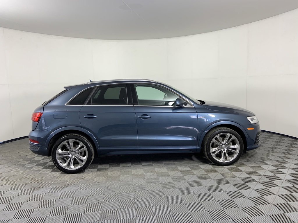 Used 2017 Audi Q3 2.0T Prestige w/ Prestige Package image 2