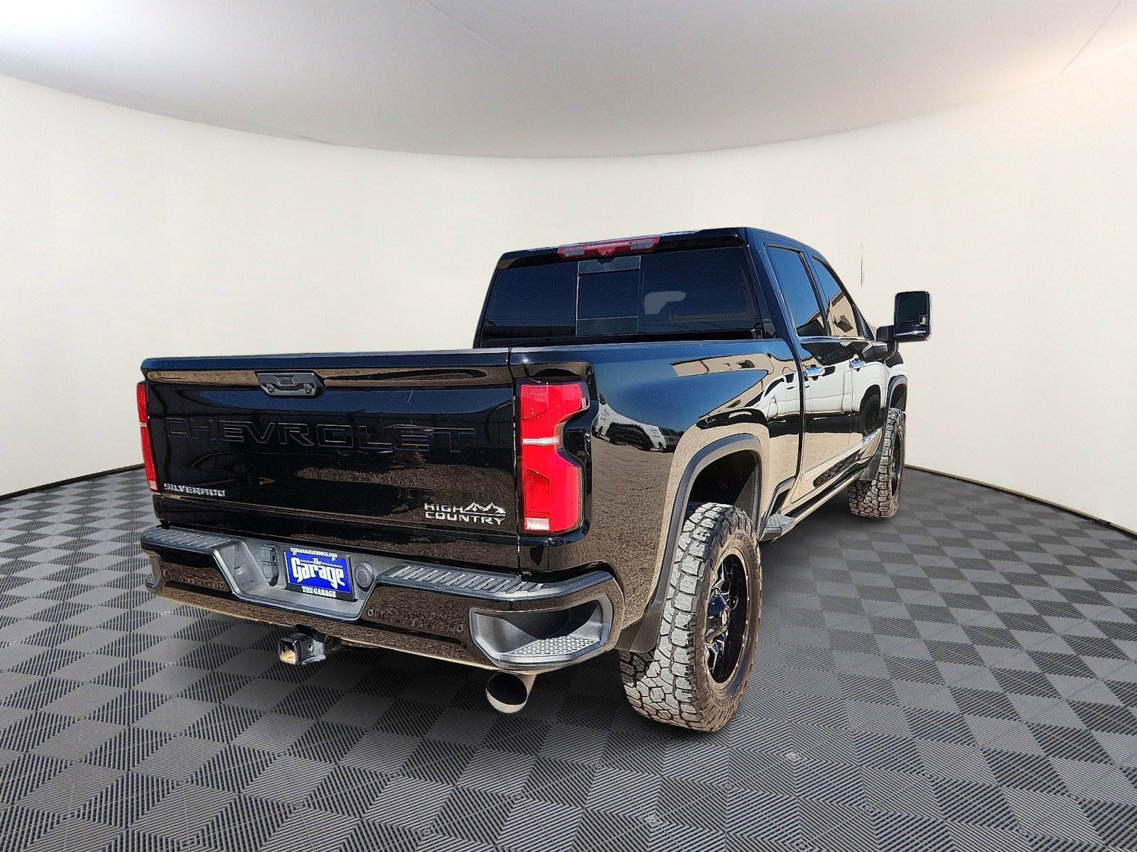 Used 2024 Chevrolet Silverado 3500 High Country w/ High Country Premium Package image 4