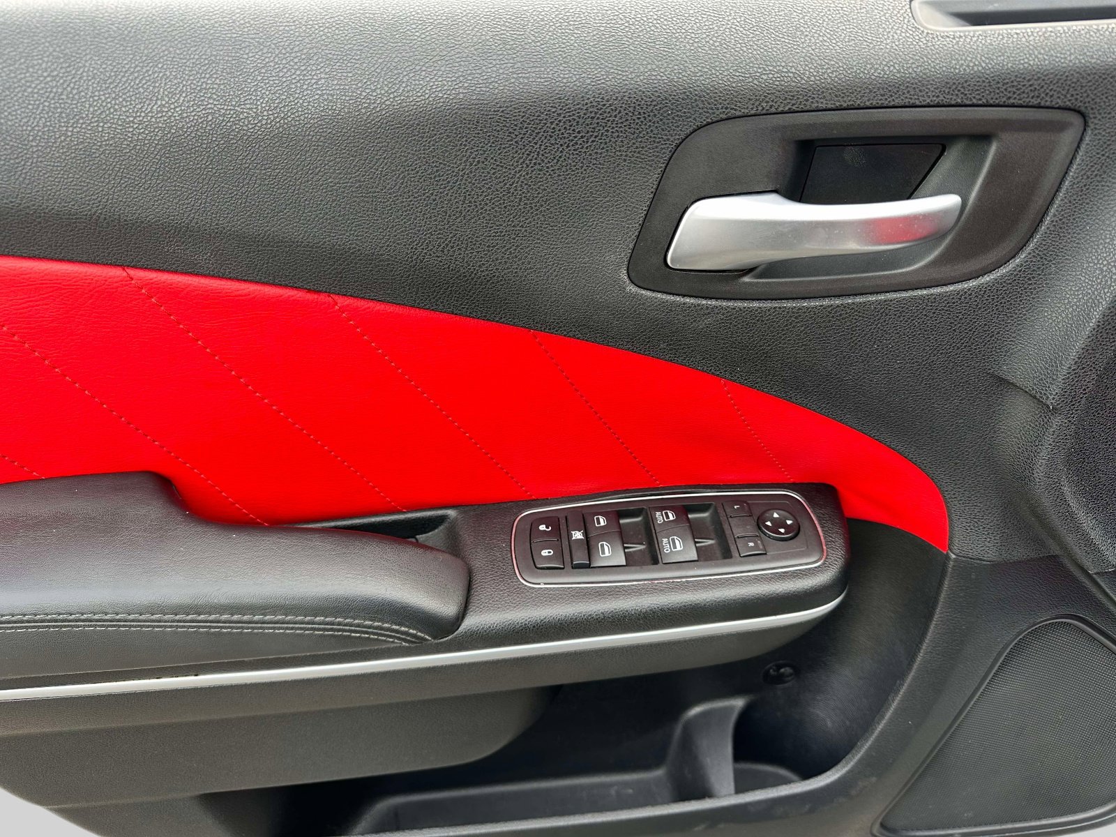 Used 2020 Dodge Charger Scat Pack image 17