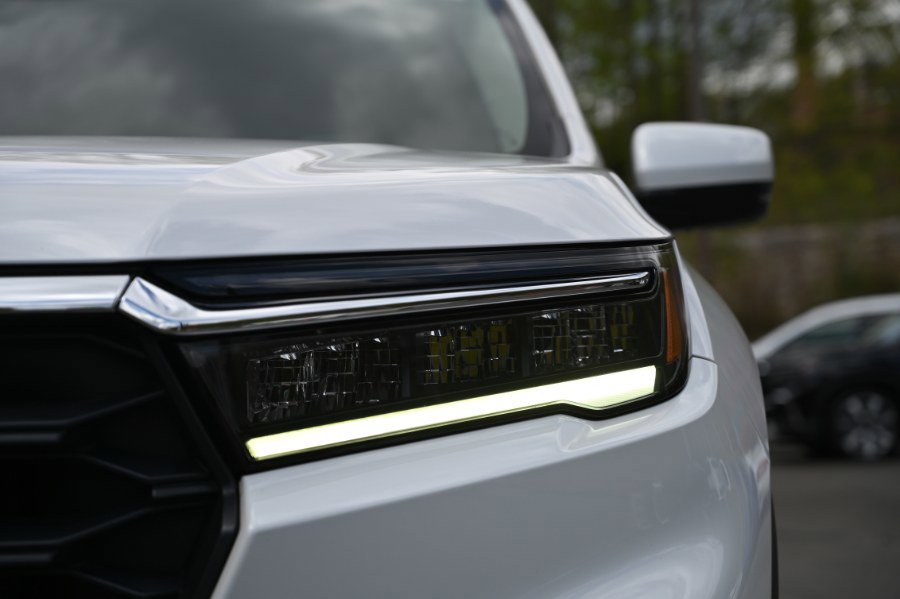 Used 2025 Honda Pilot EX-L image 9