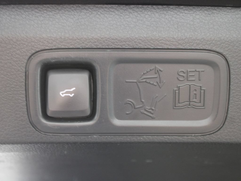 Used 2019 Lincoln Navigator Reserve AWD/4WD image 48