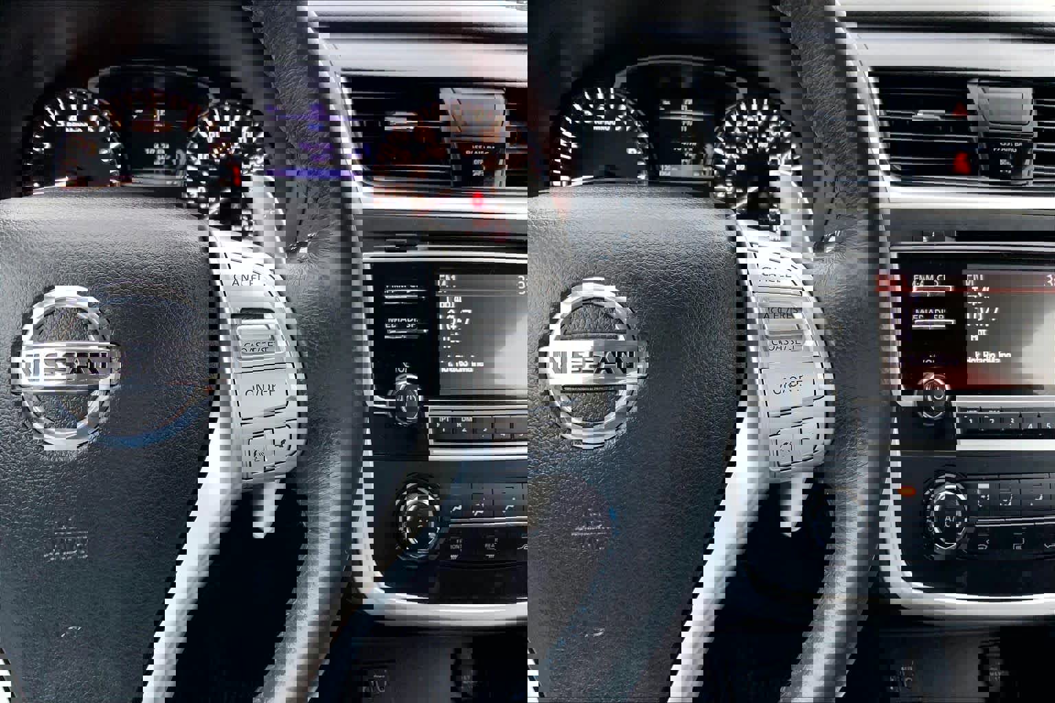 Used 2017 Nissan Altima 3.5 SR image 25