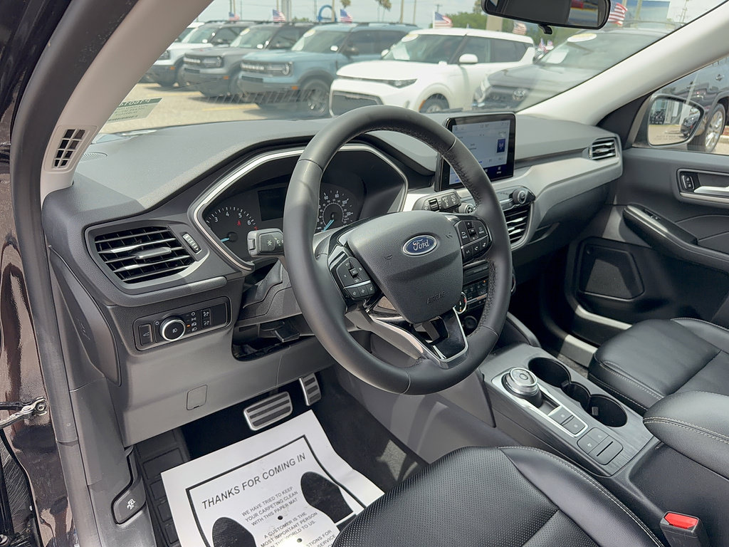 Certified 2022 Ford Escape SEL AWD/4WD image 11