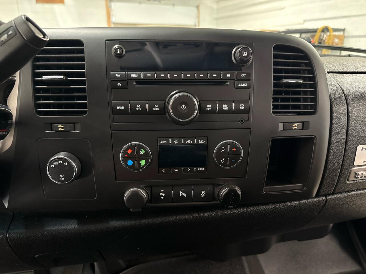 Used 2012 GMC Sierra 1500 SLE w/ Texas Edition AWD/4WD image 17