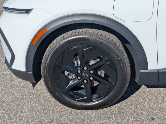 New 2026 Chevrolet Equinox EV LT w/ Comfort Package FWD image 8