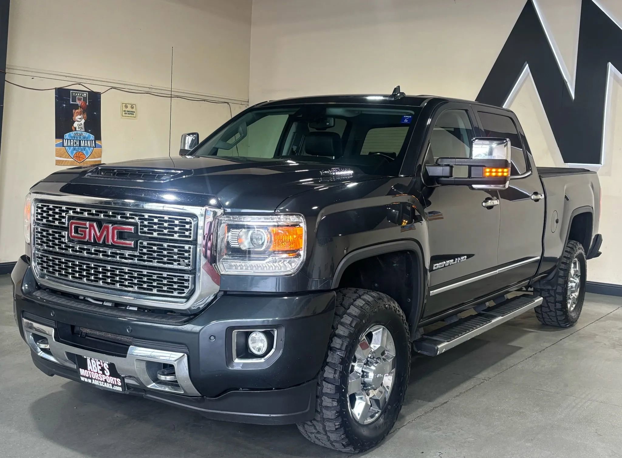 Used 2018 GMC Sierra 3500 Denali w/ Duramax Plus Package AWD/4WD image 1