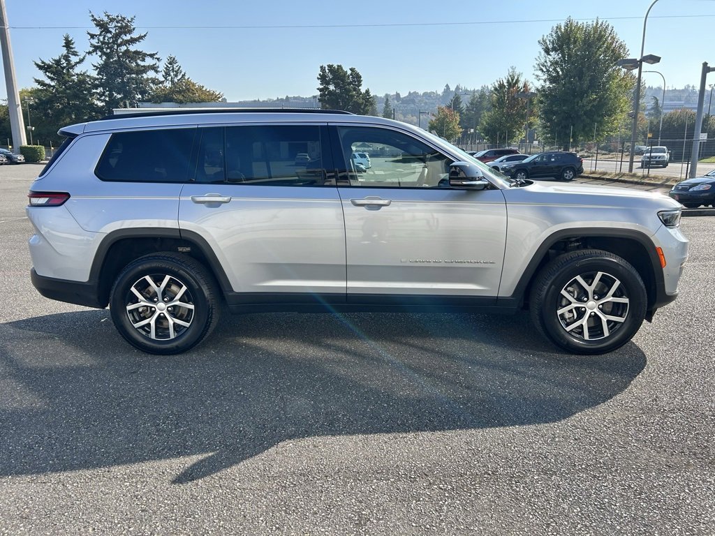 Used 2024 Jeep Grand Cherokee L Limited w/ Luxury Tech Group II image 4