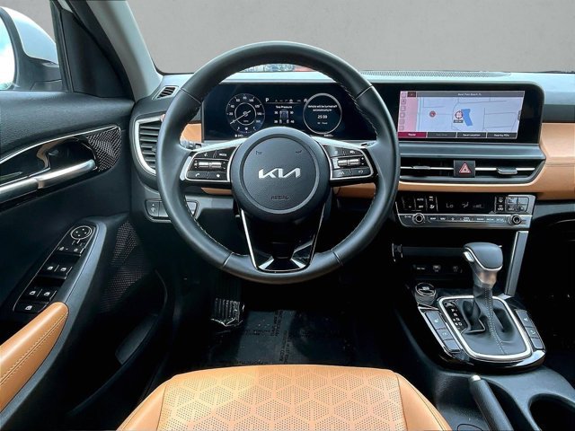 Used 2024 Kia Seltos EX FWD image 7