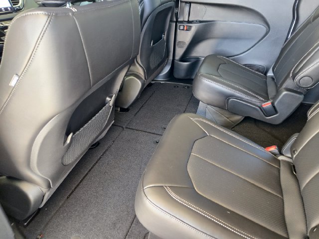 New 2026 Chrysler Voyager LX FWD image 21