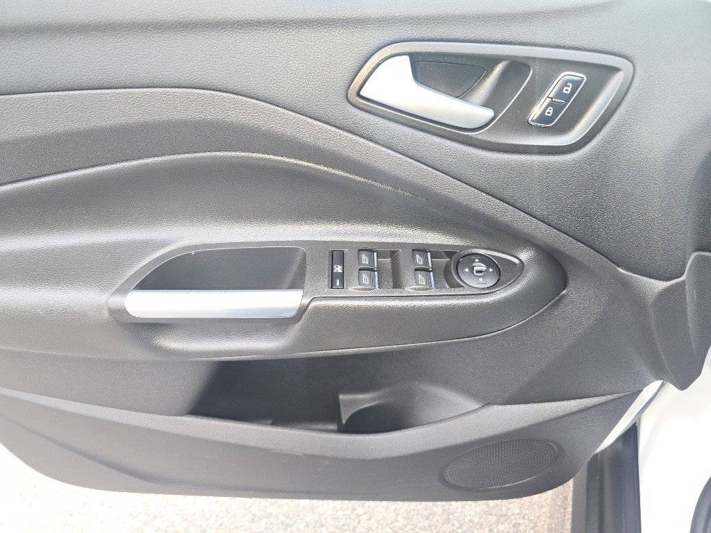 Used 2016 Ford C-MAX SE image 21