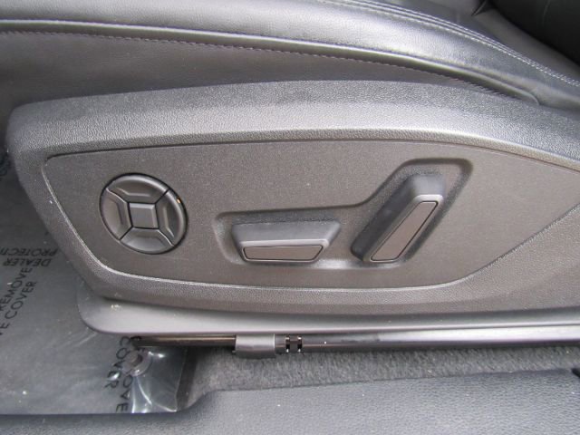 Used 2022 Audi Q3 2.0T Premium Plus w/ Premium Plus Package AWD/4WD image 17
