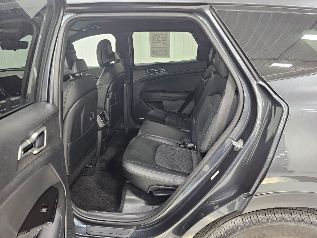 Used 2023 Kia Sportage X-Line AWD/4WD image 12