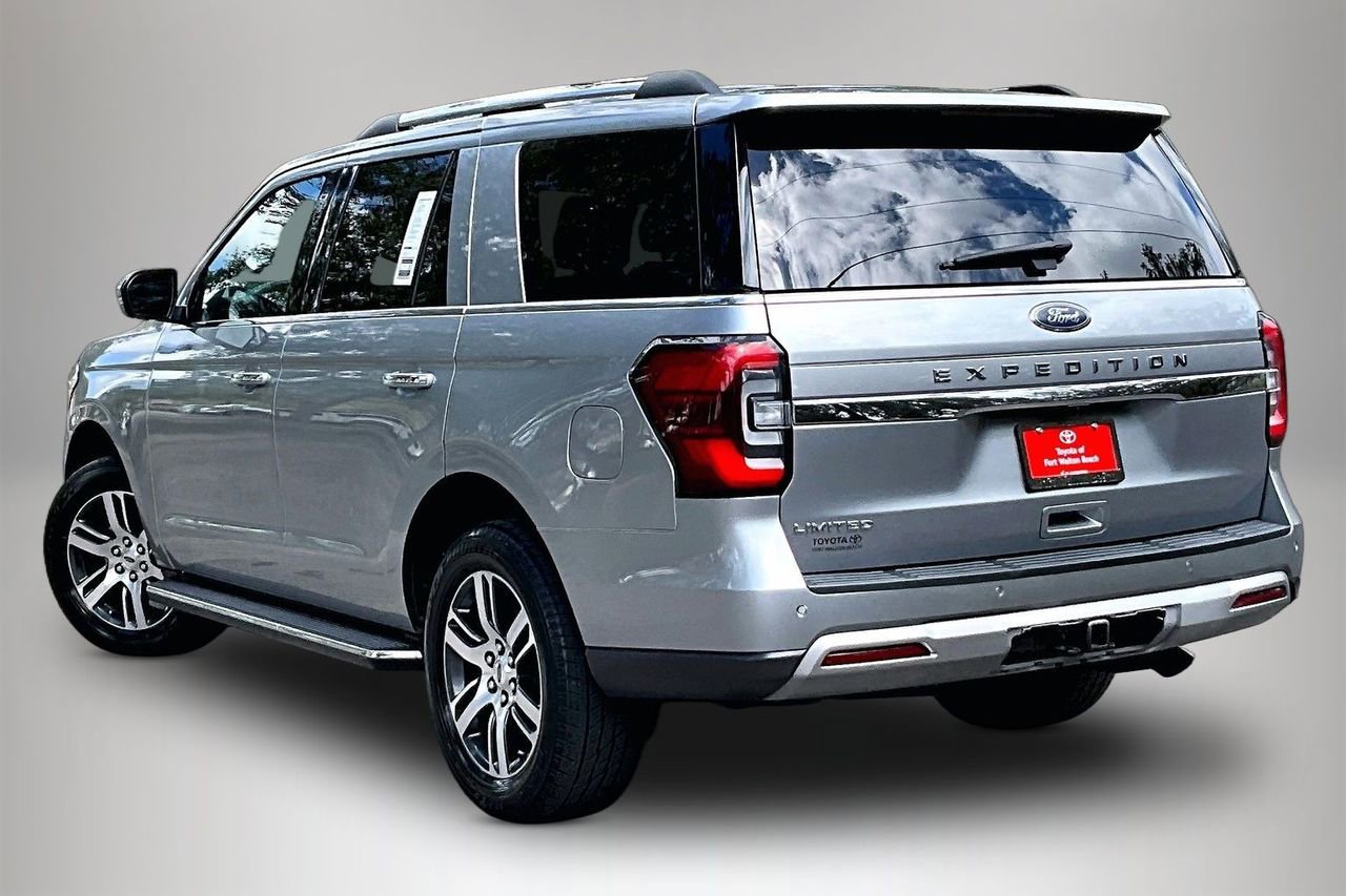 Used 2023 Ford Expedition Limited image 4