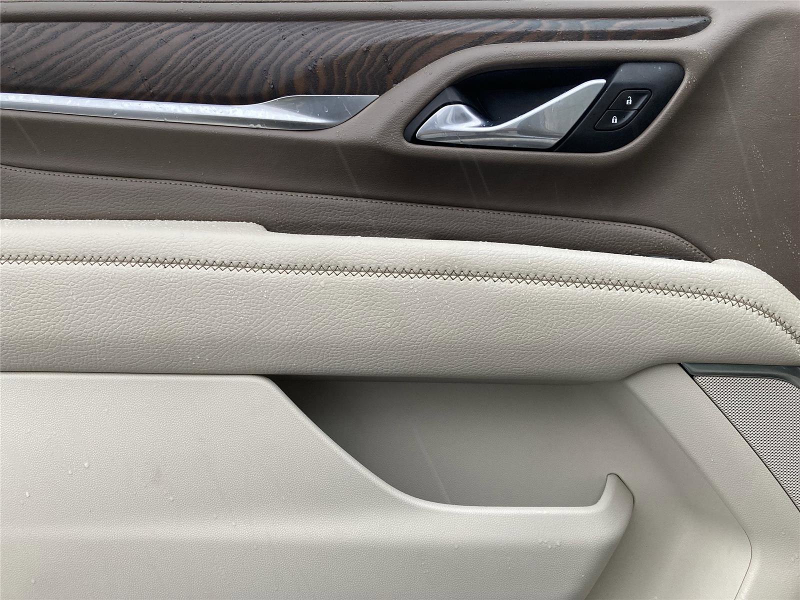 Used 2021 GMC Yukon Denali w/ Denali Premium Package image 24