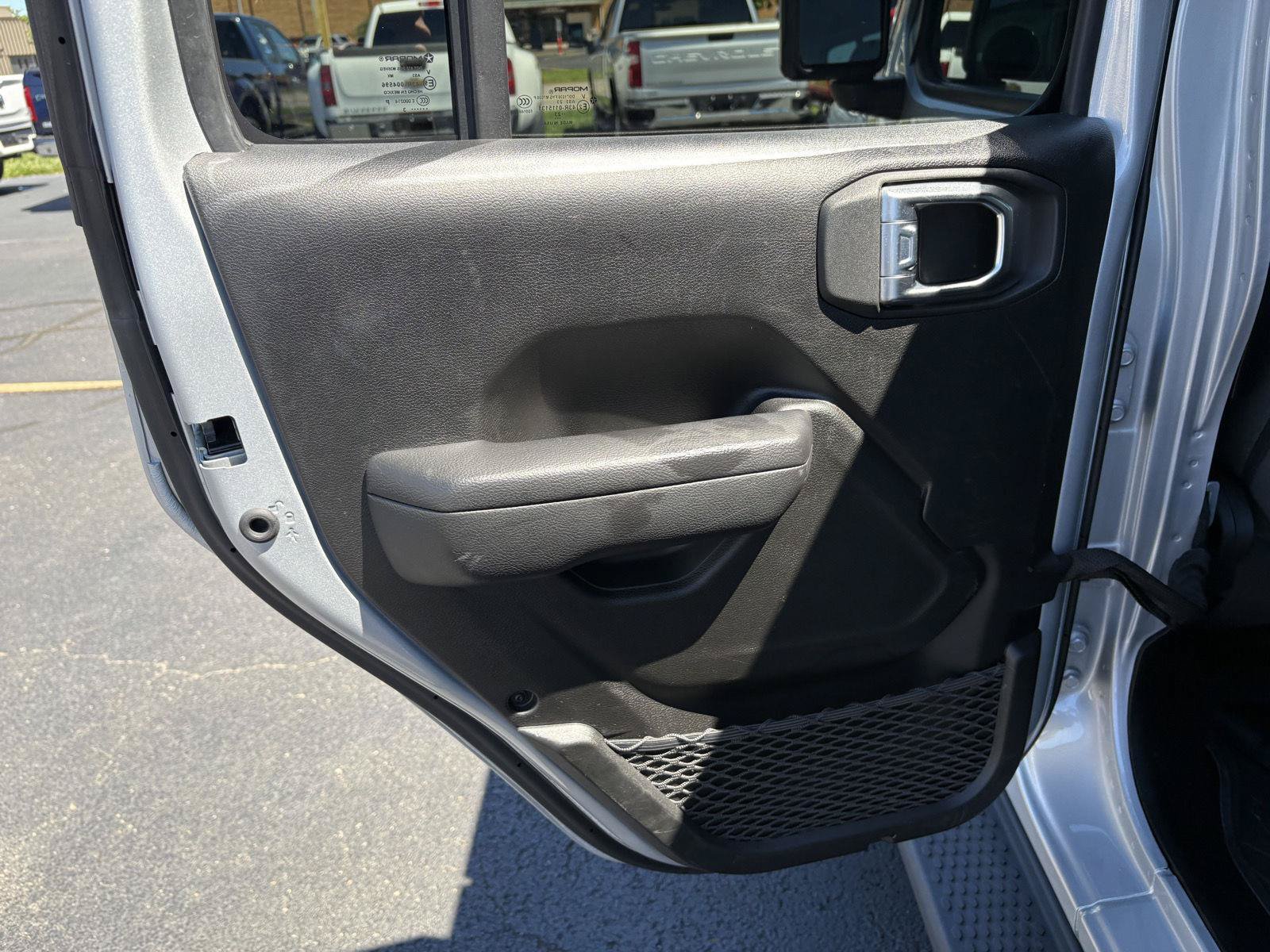 Used 2024 Jeep Wrangler Unlimited Sport AWD/4WD image 12