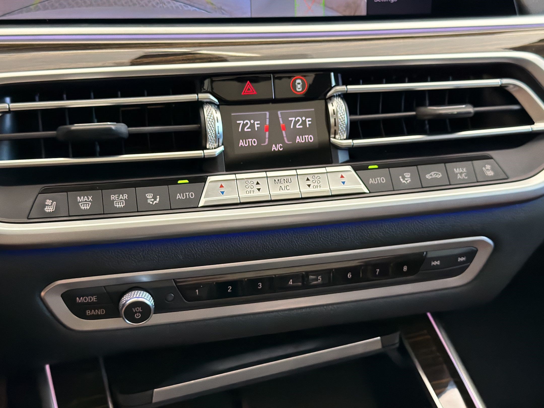 Used 2020 BMW X7 M50i AWD/4WD image 26