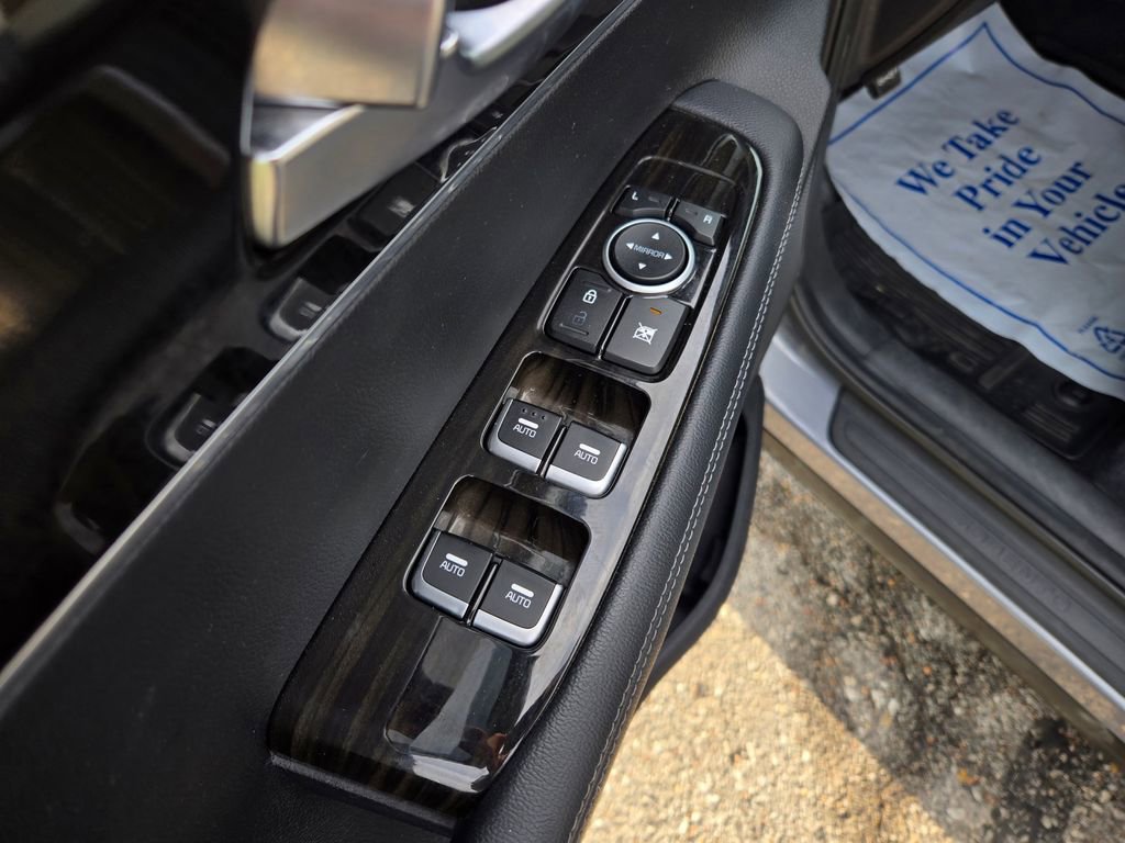 Used 2020 Kia Sorento LX w/ LX I4 Convenience Package image 13