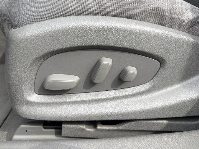 Used 2017 Chevrolet Impala LS FWD image 14