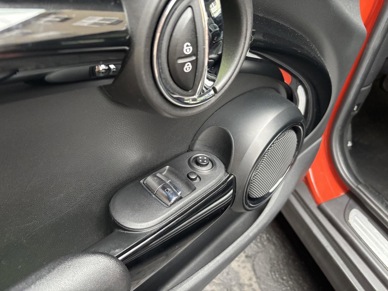 Used 2019 MINI Cooper S image 11