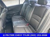 Used 2017 Honda Accord Sport image 16